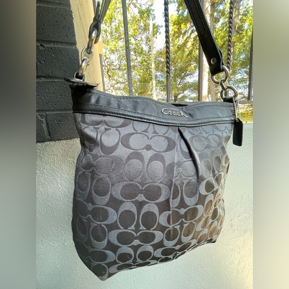 Coach Handbags - COACH BAG,Coach Black Signature Shoulder Bag.